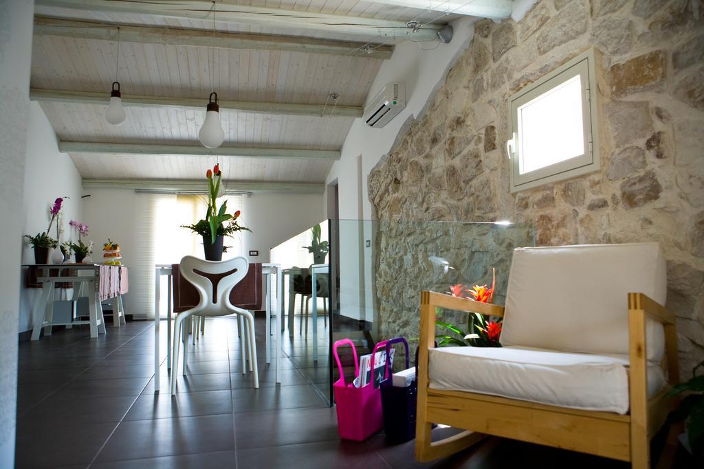 Bed and Breakfast A Mo Casa Комизо Экстерьер фото