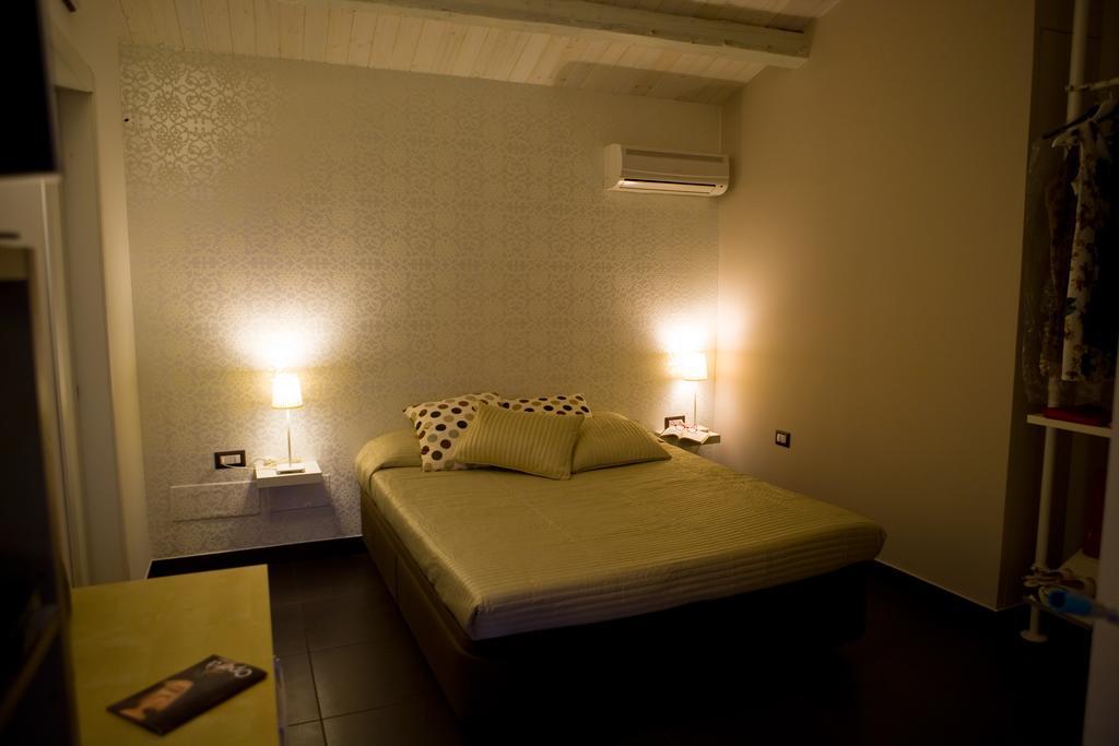 Bed and Breakfast A Mo Casa Комизо Номер фото